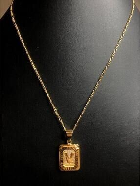 B3821 BRACHA Initial Card Letter V Pendant 14K Gold plated Necklace 18-19"